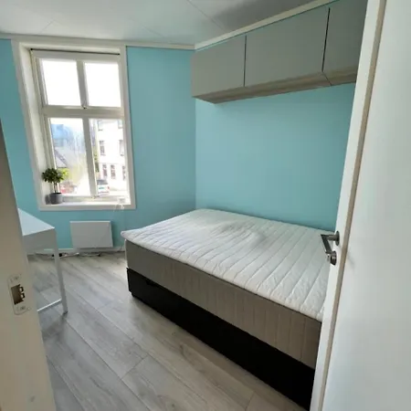 4 Bedroom In *