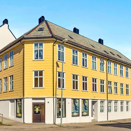 4 Bedroom In Apartamento Ålesund