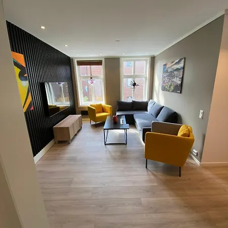 4 Bedroom In Apartament